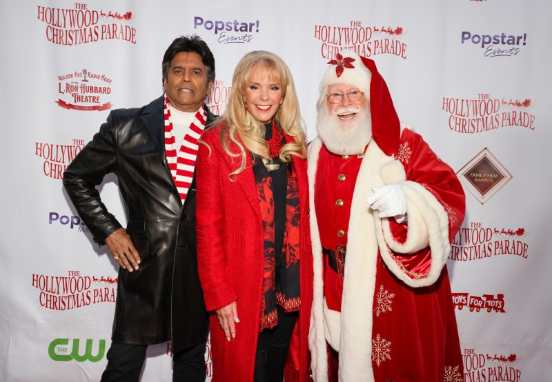 What Your Favorite Stars Are Doing This Week: Hot Photos 27 Erik Estrada, Laura McKenzie, and Santa kick off the holiday season by hosting the 91st Anniversary of the Hollywood Christmas Parade Supporting Marine Toys for Tots, airing on The CW Friday, December 15, 2023 at 8:00 p.m. EST/PST.