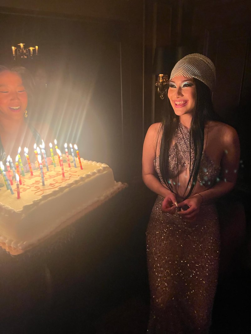 What Your Favorite Stars Are Doing This Week: Hot Photos 47 Lola Tung hot pics life and style