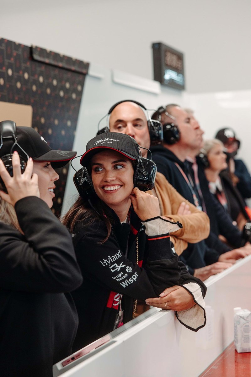 What Your Favorite Stars Are Doing This Week: Hot Photos 32 Sara Sampaio Hot Pics