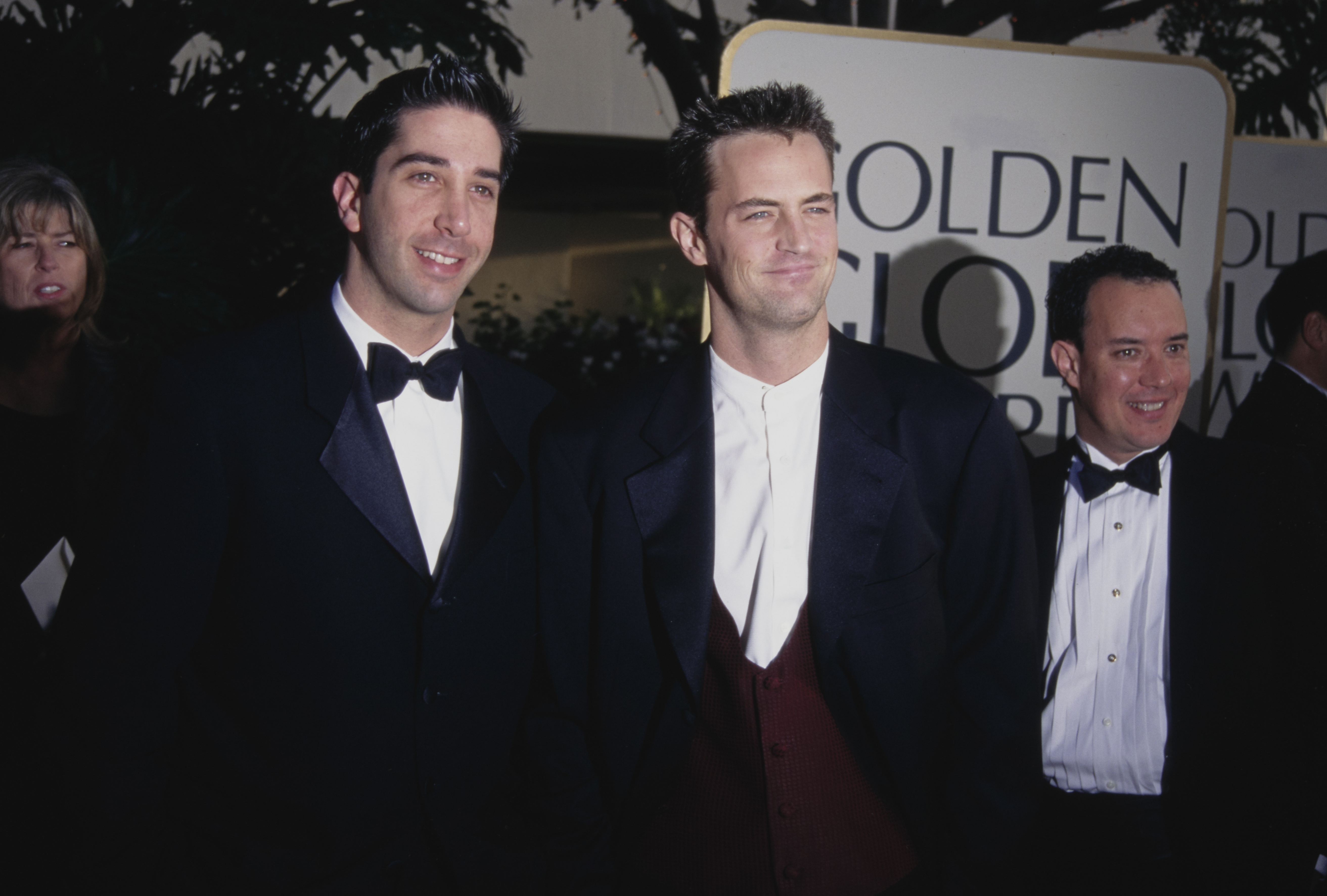 celebs react to friends star matthew perrys death at 54