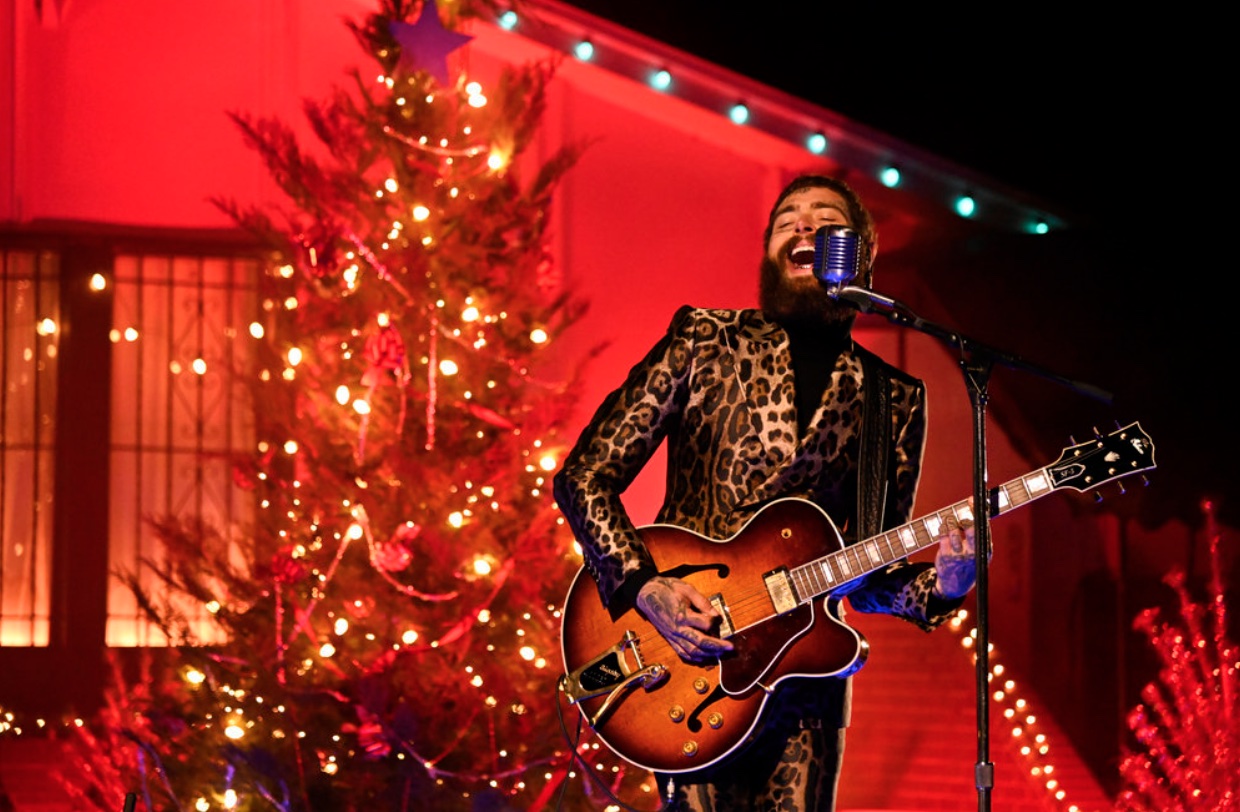 Christmas at Graceland 2023 Performers and Elvis’ Estate [Photos]