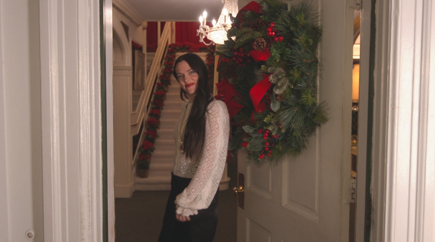 Christmas at Graceland 2023 Performers and Elvis’ Estate [Photos]