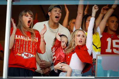 Taylor Swift cheering for Travis Kelce at Chiefs game