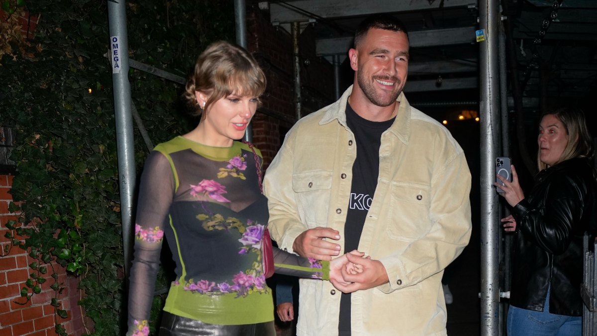 taylor-swift-travis-kelce-parents-set-to-meet.