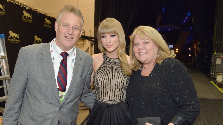 who are taylor swifts parents meet her mom and dad feat