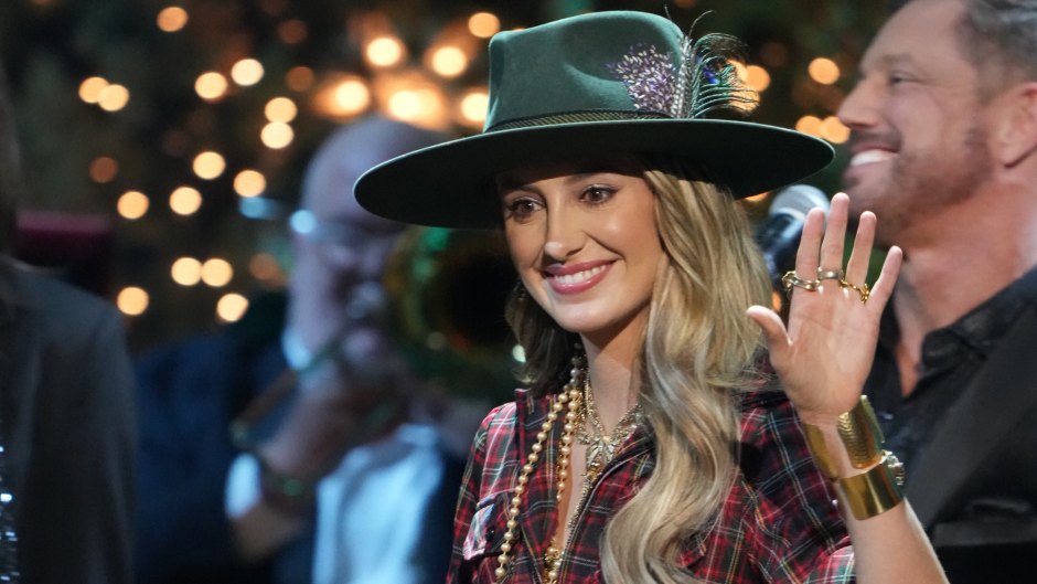 Lainey Wilson Flaunts Tiny Waist During CMA Country Christmas Performance