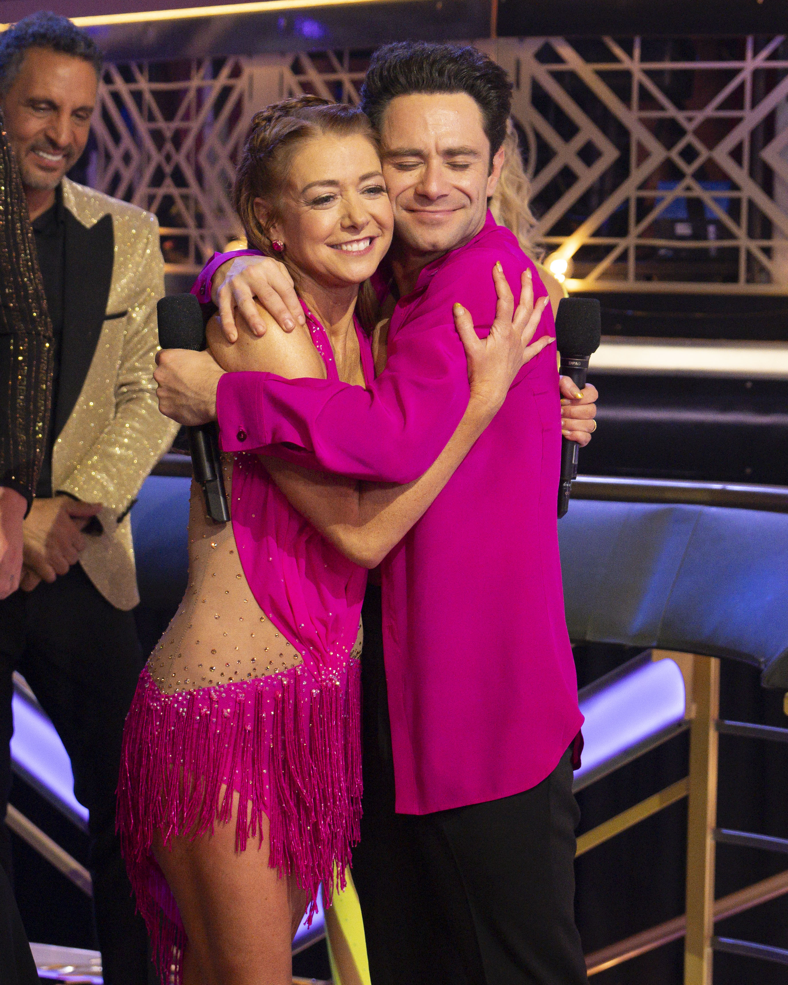 DWTS’ Alyson Hannigan’s Weight Loss Transformation [Photos]