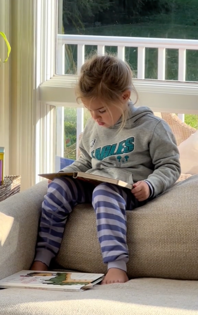 kylie kelce posts video of daughters with taylor swift song