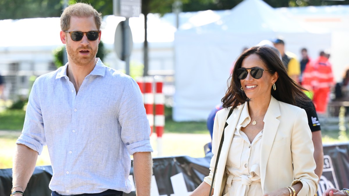 Prince Harry and Meghan Markle House Hunting in Los Angeles