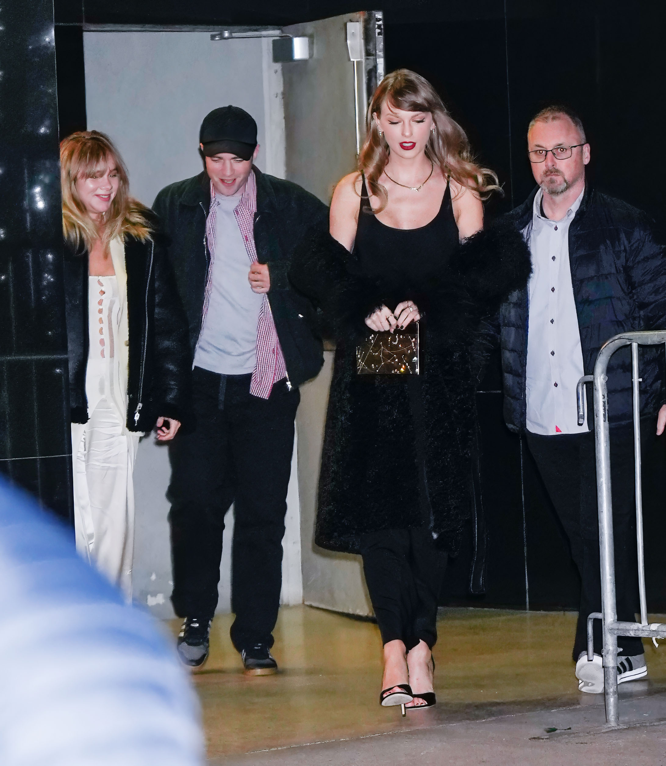 Taylor Swift Joins Suki, Robert in 1st Outing Amid Pregnancy