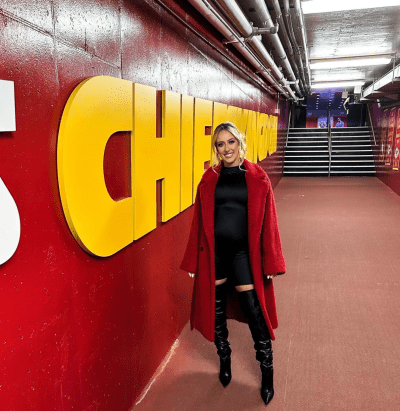 taylor swift wears brittany mahomes jacket at travis' game