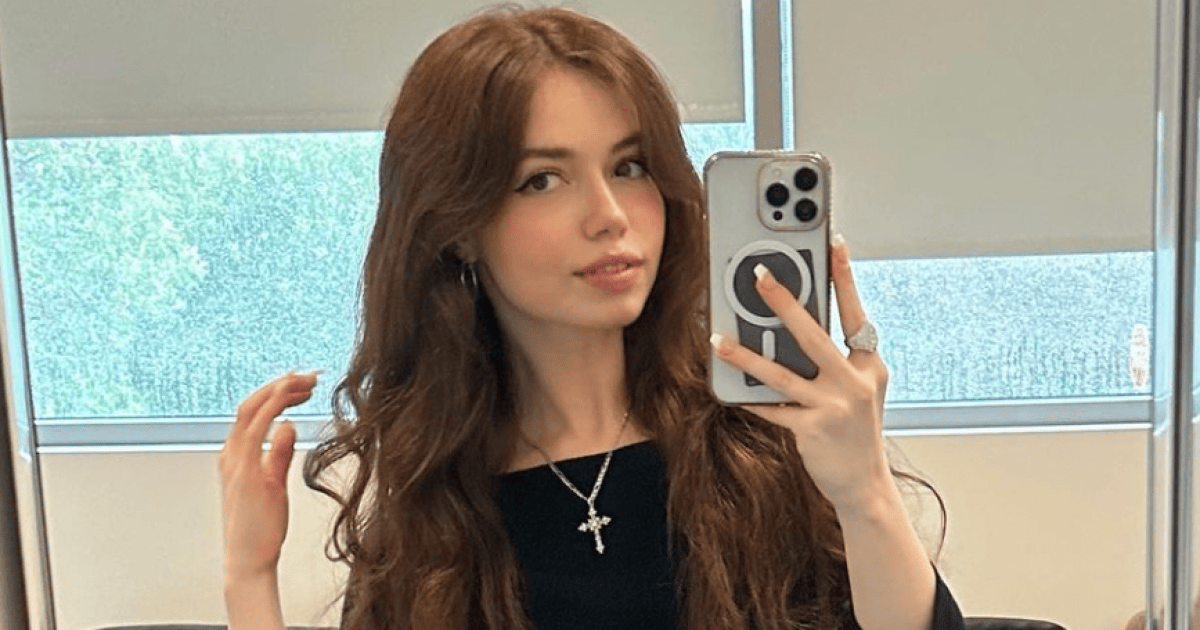 Mara Singer Who Is Mara Justine? Meet Singer on ‘The Voice' and More | Life & Style