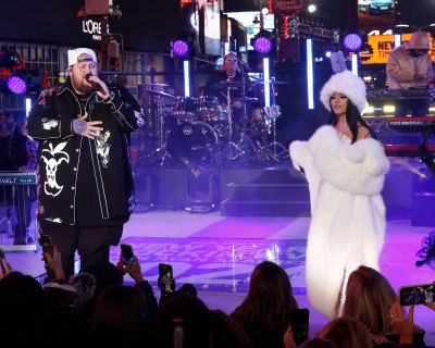 Jelly Roll Performs 'Wild Ones' Live From Times Square on ‘Dick Clark’s New Year’s Rockin’ Eve’