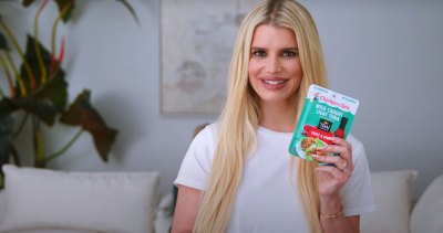 Jessica Simpson Stars in Chicken of the Sea Commercial