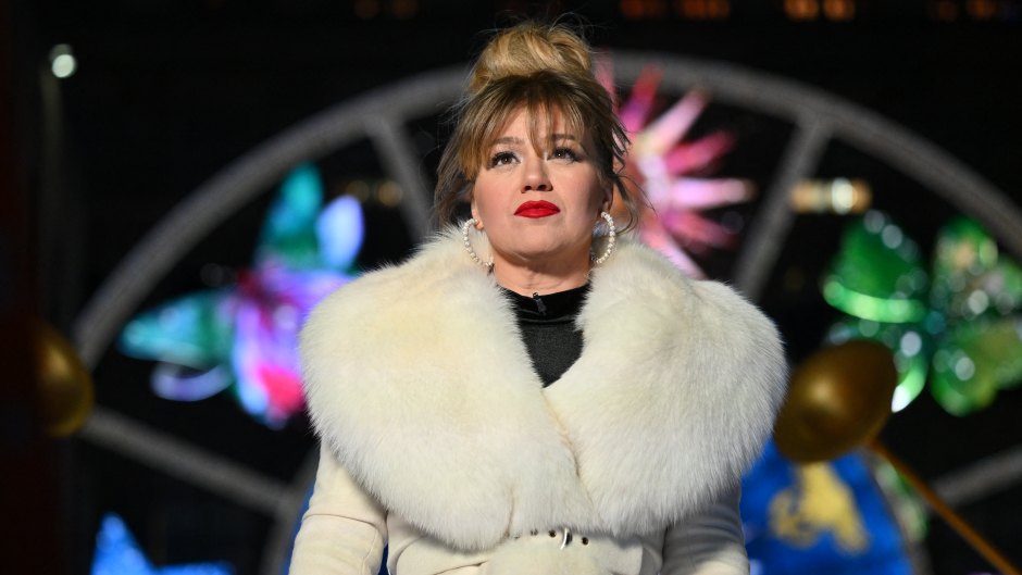 Kelly Clarkson on Battle With Depression After Divorce