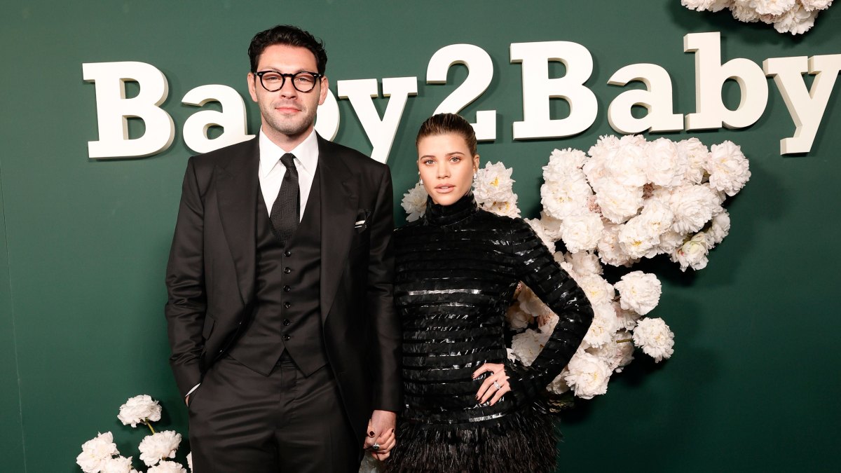 sofia richie pregnant with baby no. 1