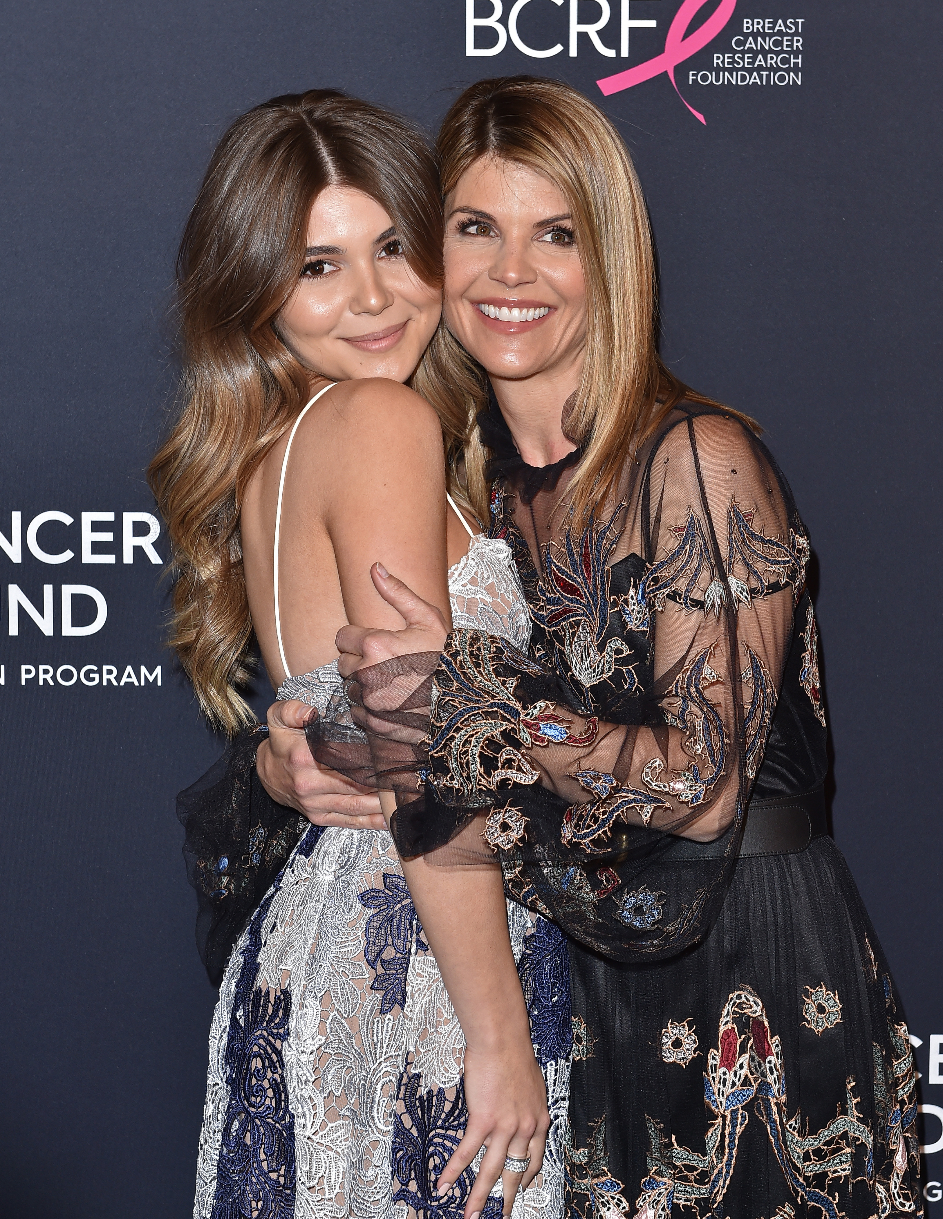 olivia-jade-and-lori-loughlin.