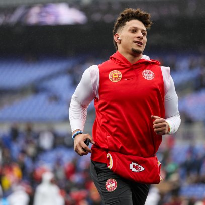 patrick mahomes responds to critics of dad bod in video
