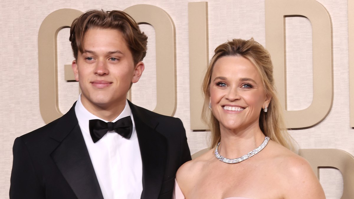 Reese Witherspoon Brings Son Deacon as Golden Globes Date