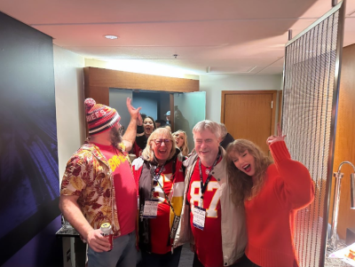 taylor swift wears travis hat celebrates with his family