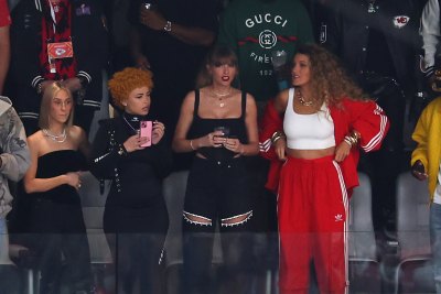 taylor swifts game day style at super bowl