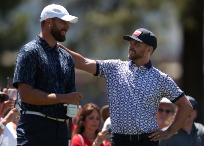 travis kelce reveals most famous phone contact besides taylor swift