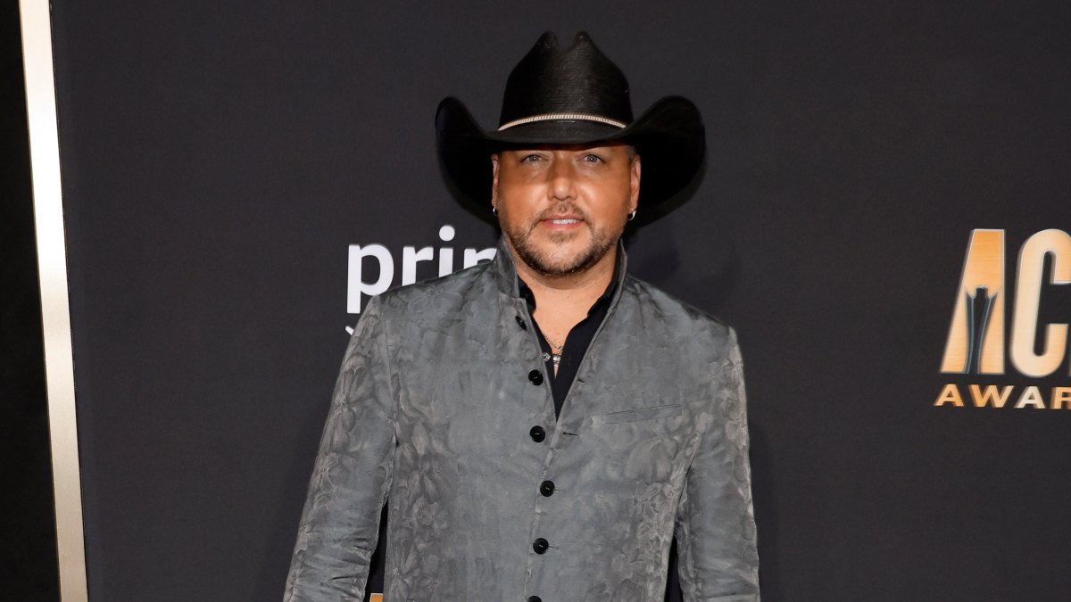 Jason Aldean Turns Off Fans Complaining About Rich Life