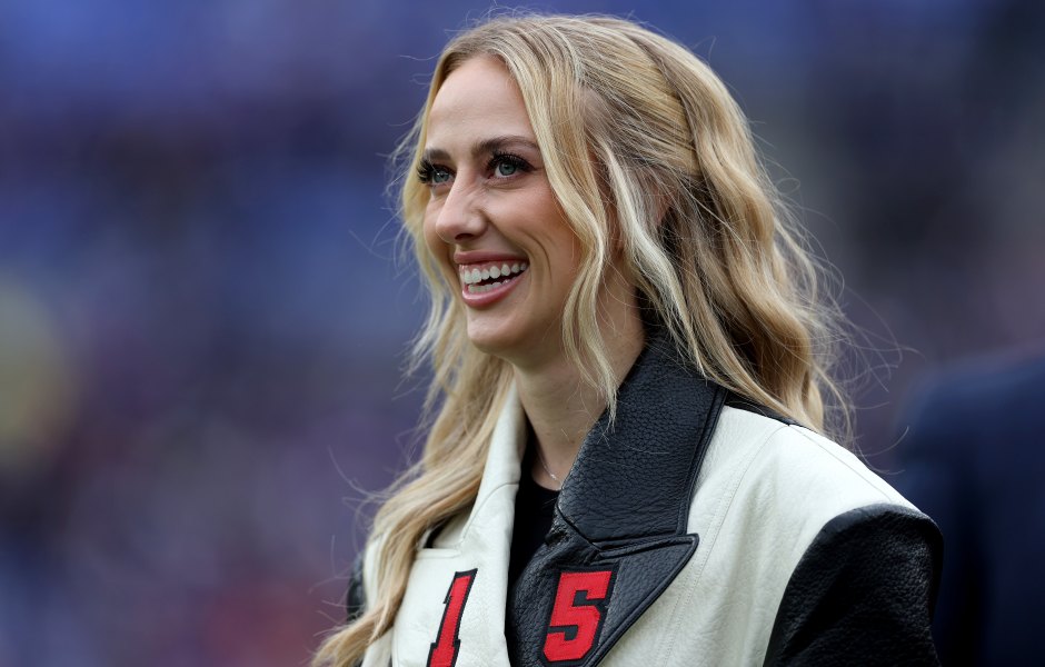 brittany mahomes seemingly claps back at being called rude