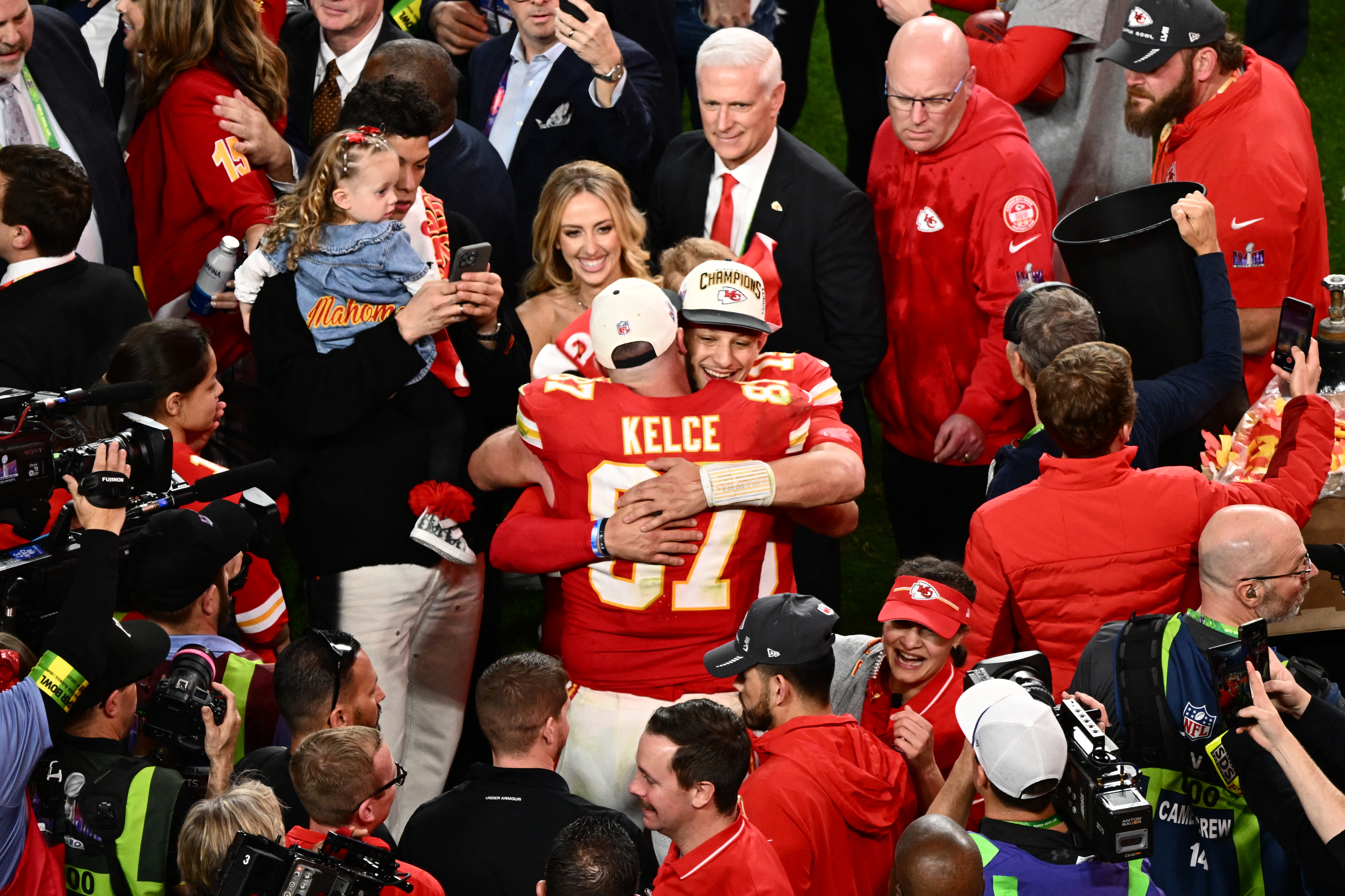 brittany patrick mahomes celebrate super bowl win