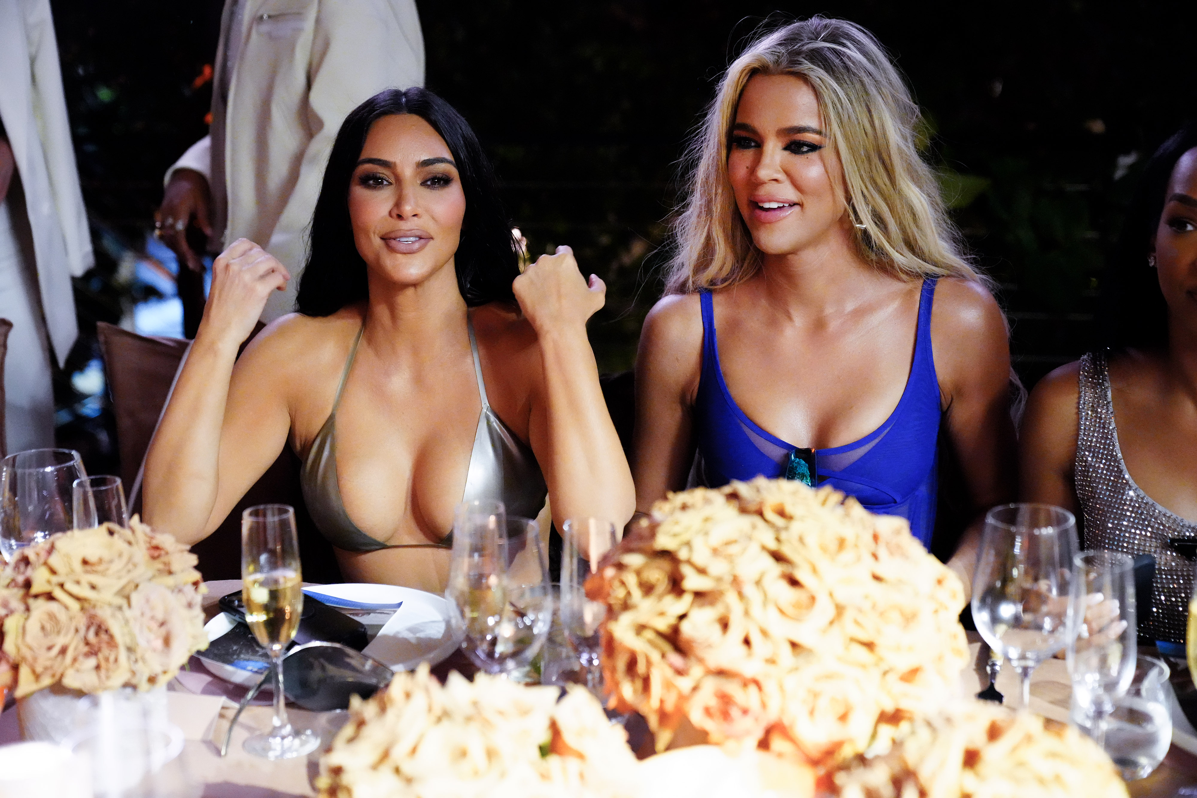 Kim and Khloe Kardashian Are Desperate for Dates: &lsquo;Men Are Running the Other Way&rsquo;