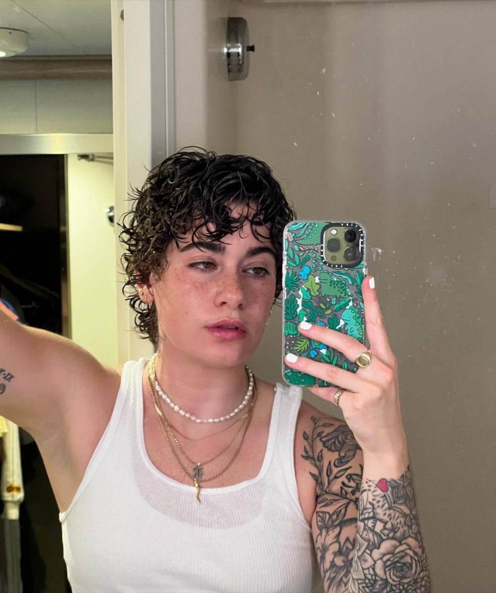 Renee Rapp’s Dating History: Her Ex-Boyfriends, Girlfriends | Life & Style