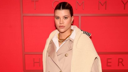 Sofia Richie Oil Blotting Sheets