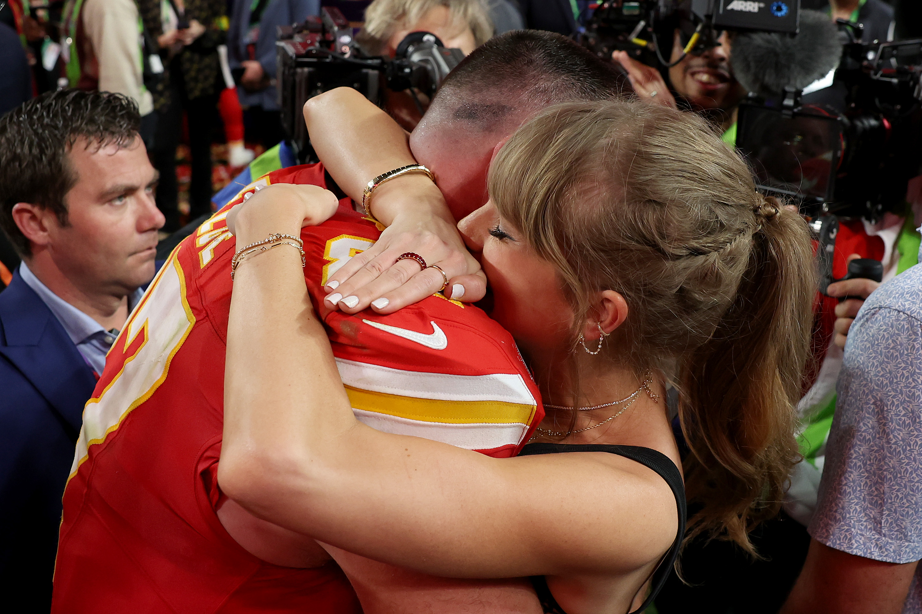 Taylor Swift Hugs Travis Kelce
