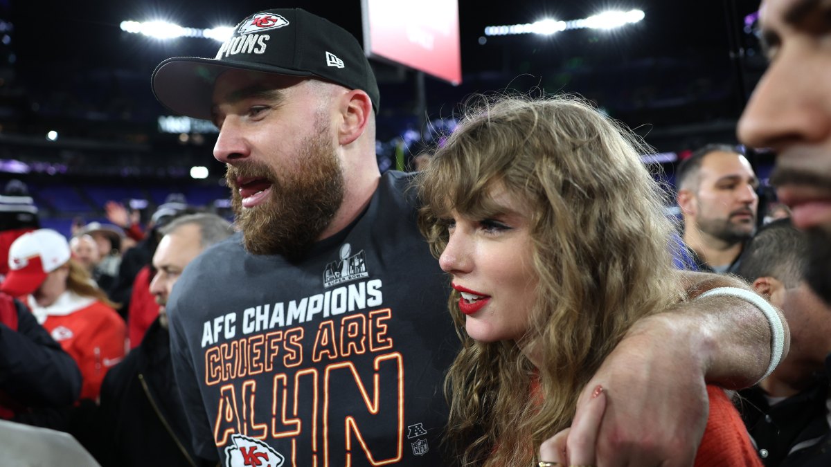 travis kelce jokes about being asked taylor swift questions