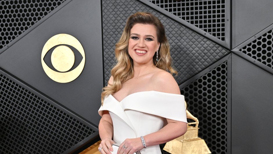 How Kelly Clarkson Lost 50 Lbs: Diet and Health Updates