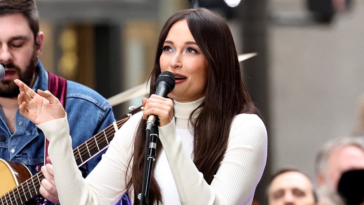 kacey musgraves on why she posed nude for deeper well cover
