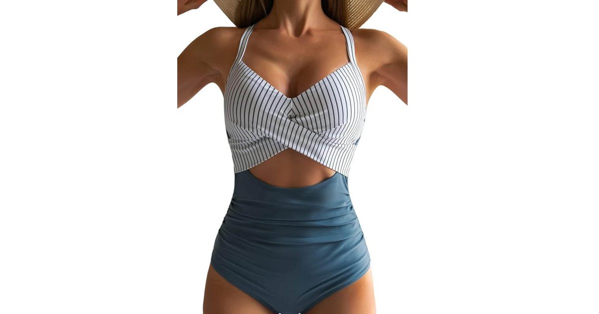 This One-Piece Swimsuit Comes Equipped with Tummy Control - Vimarsana News