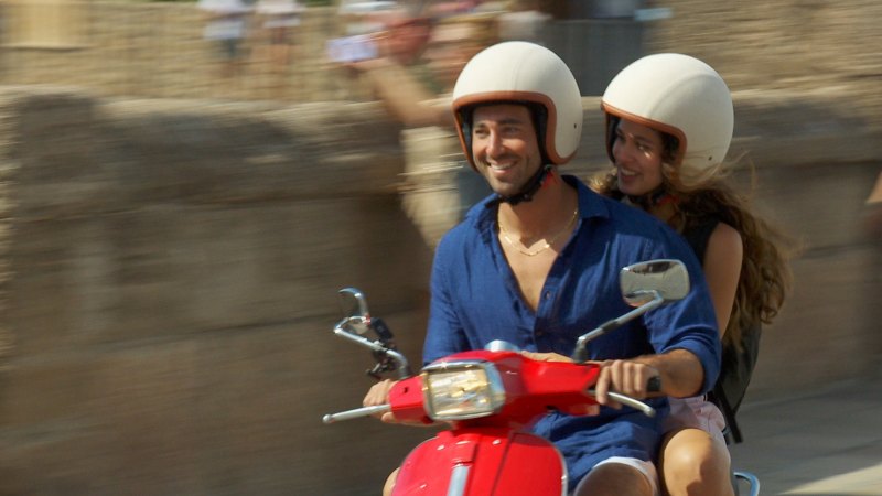 does the bachelors joey pick kelsey anderson clues
