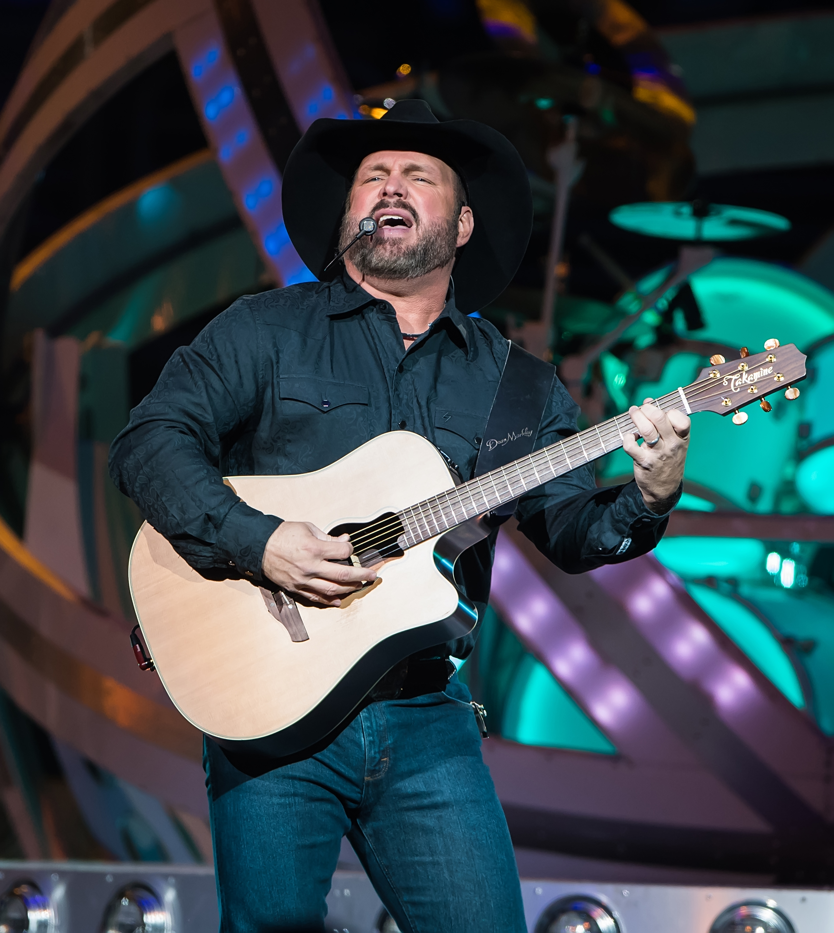Garth Brooks In Concert - Philadelphia, PA