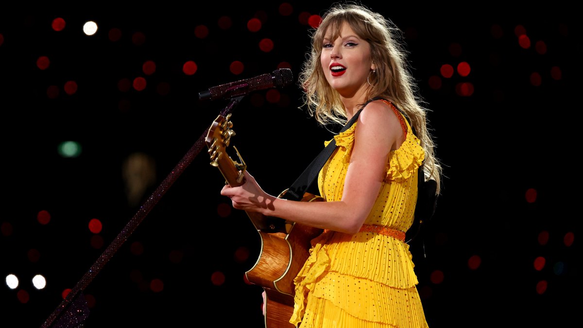 Taylor Swift’s Tortured Poets Department Breaks Record