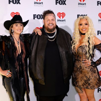 Lainey Wilson Poses With Jelly Roll at iHeartRadio Awards 2024