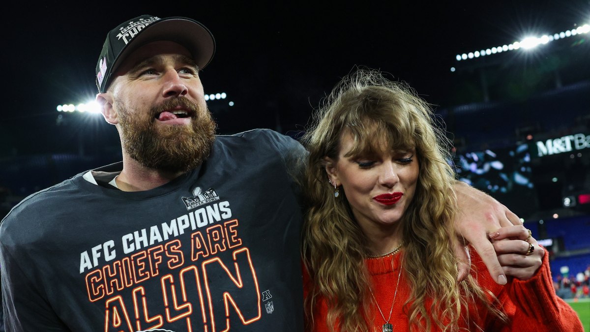 travis kelce taylor swift at patrick mahomes charity gala