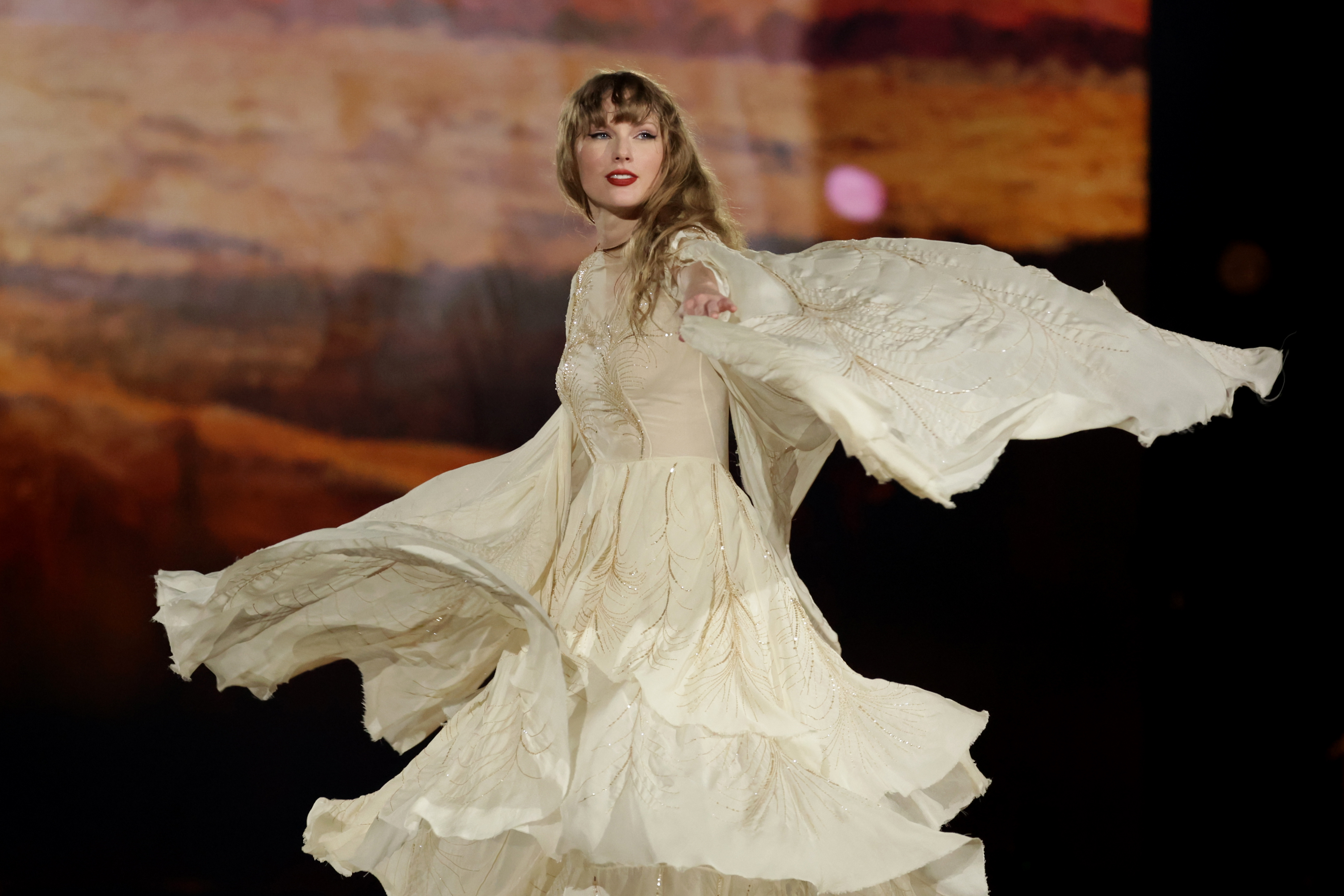 who are taylor swift tortured poets songs about