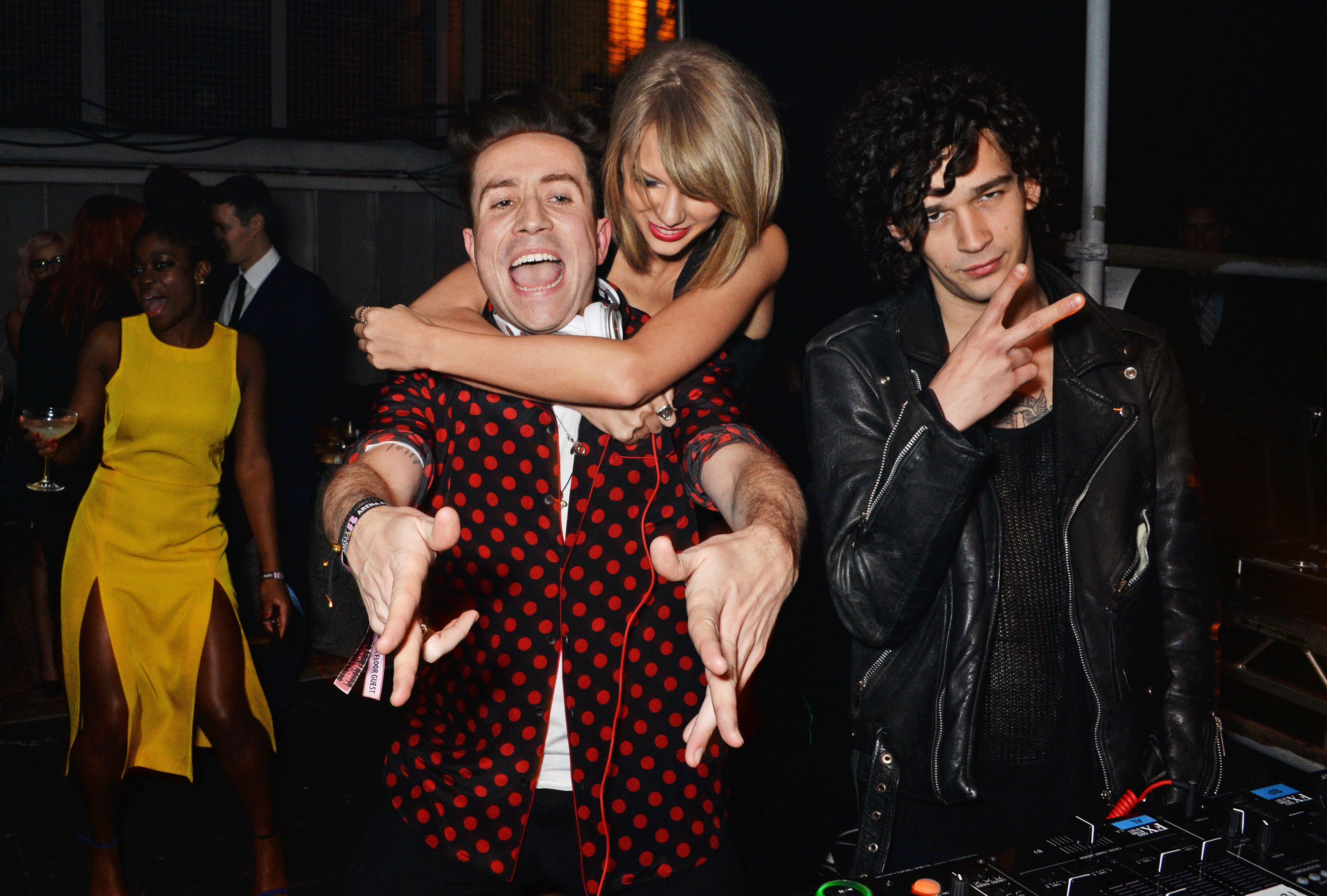 who are taylor swift tortured poets department songs about