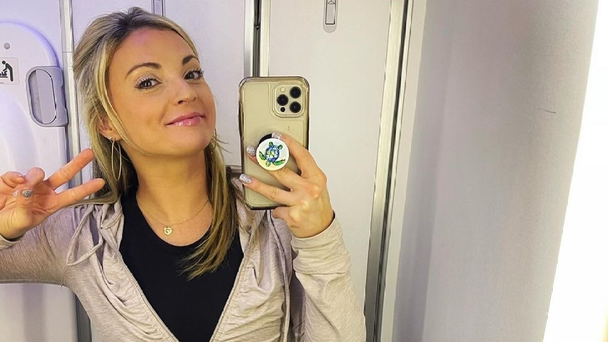 who is karen waldrup the voice season 25 contestant