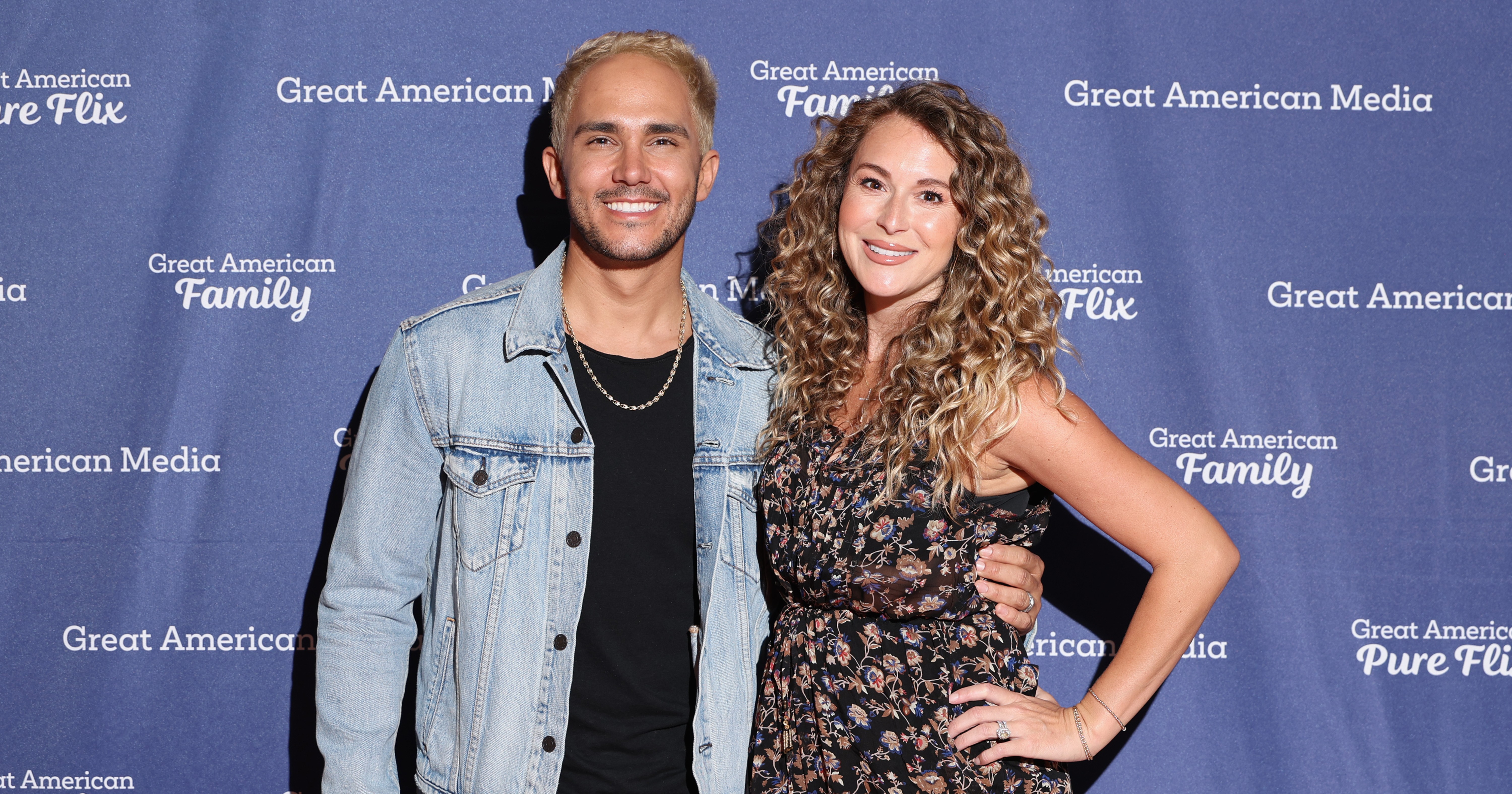 Alexa and Carlos PenaVega's 1st Red Carpet Since Baby's Stillbirth - Vimarsana News