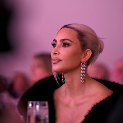 Fans Slam Kim Kardashian’s Pink Pixie Haircut, Chemical Damage