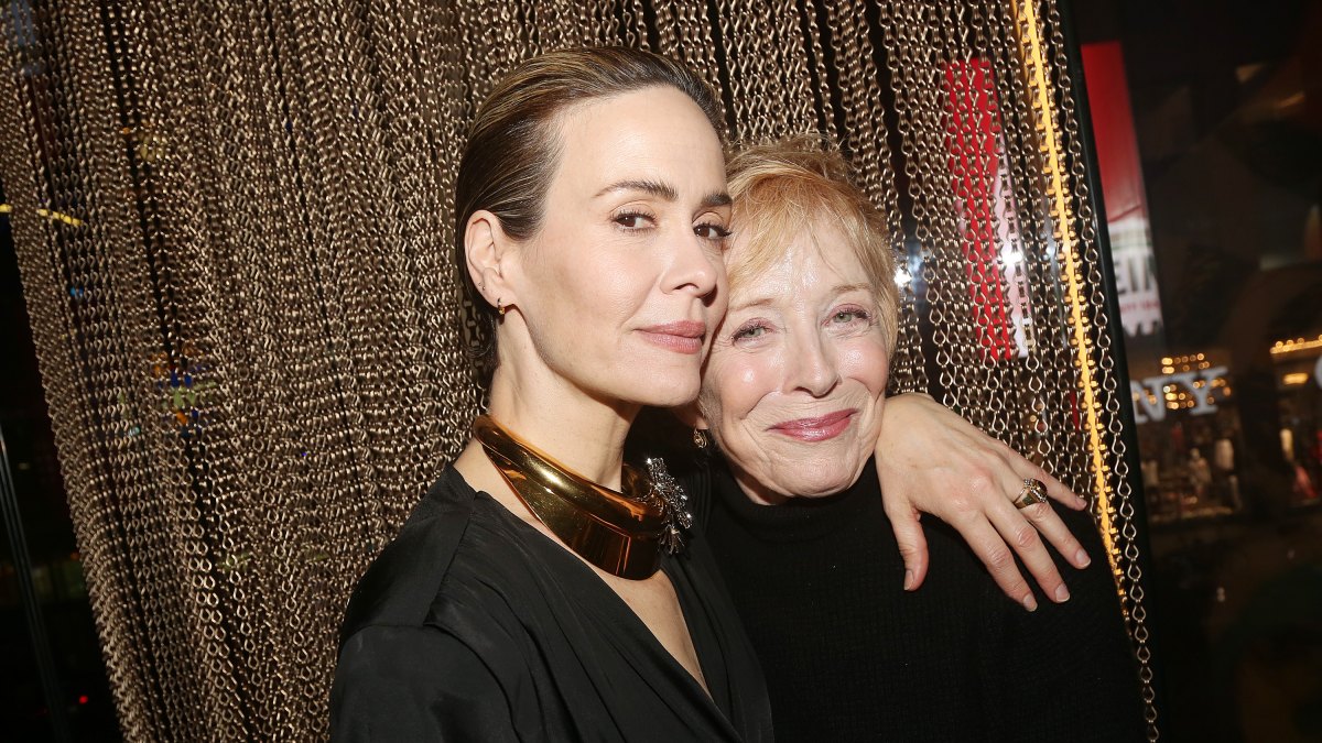 Sarah Paulson Reveals Why She Doesn't Live With Holland Taylor