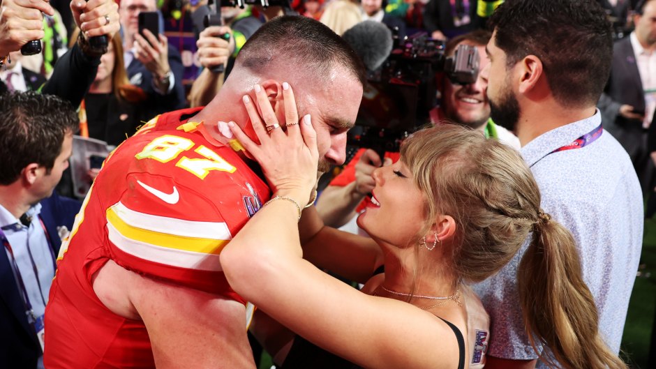 travis kelce under pressure to propose to taylor swift