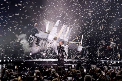 Adele Slams Fan Who Yelled ‘Pride Sucks’ During Concert